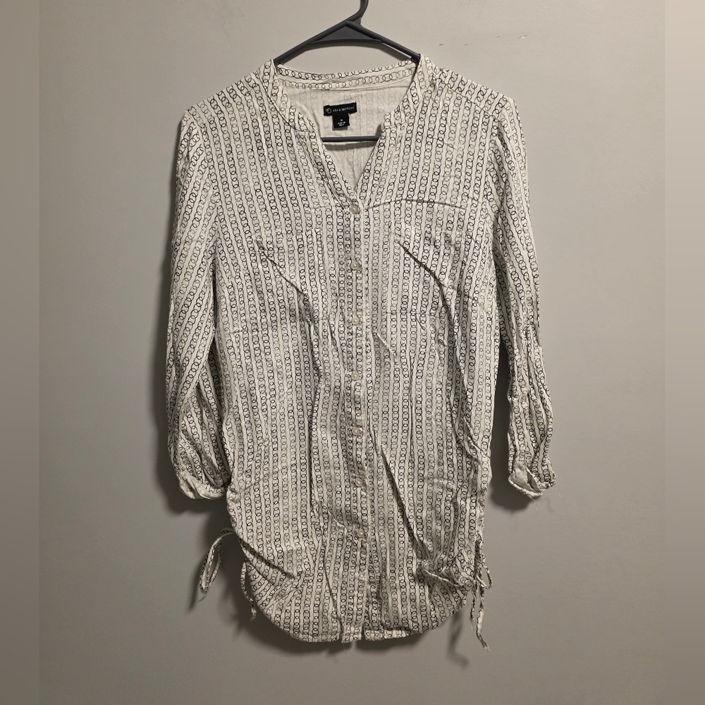 New Directions Black and White Patterned Tunic Blouse